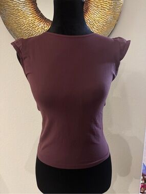 Women's Cap Sleeve Stretch Tee in Mauve Plum